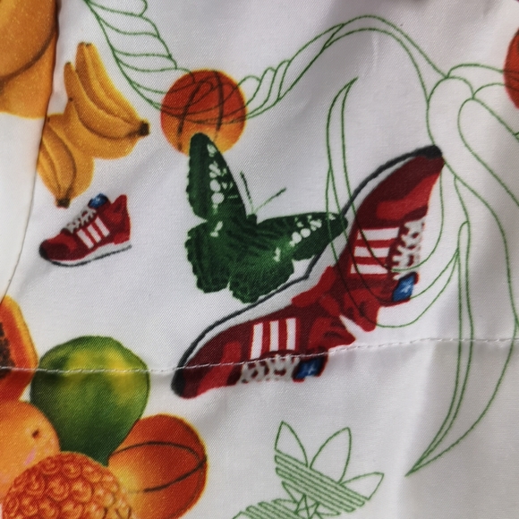 Adidas Girl's Puffer Jacket, 12 Months, Fantastic Bright Pattern, Removable Hood - Picture 3 of 9